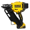 Produktbild: Dewalt 18 Volt Akku-Nagler (90mm) DCN930P2 (für gängige papier- und drahtgebundene D-Kopf Nägel, Magazinwinkel 30°-34°, 2x 18 Volt / 5 Ah Li-Ion Akkus und Ladegerät, Transportkoffer)
