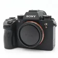 Produktbild: Sony Alpha 9 Gehäuse Gebrauchtware | Normale Gebrauchsspuren | 12 Monate Garantie | ✔️ Temporär mit Kostenlose Geschenkbox€