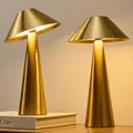Produktbild: BOJIM 2 Stück Gold LED Tischlampe Kabellos Akku USB Aufladbar, Touch Dimmbare Tischleuchten mit Magnet Outdoor IP54 Wasserdicht, Schreibtischleuchte Ohne Kabel Lampenkopf Drehbar für Balkon Table