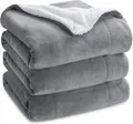 Produktbild: BEDSURE Kuscheldecke - Warm Sherpa Wolldecke & Sofadecke, Flauschig Sofaüberwurf Decke, Dicke Couchdecke, Fleecedecke, Flauschige Wohndecke für Couch, Grau, 220x240 cm, XXL