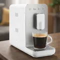 Produktbild: SMEG BCC11WHMEU Kaffeevollautomat 19 Bar Edelstahl Mahlwerk Thermoblock 200176