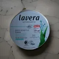 Produktbild: Lavera Bio Basis Sensitiv Creme Bio-Aloe Vera & Mandelöl 24H Pflege