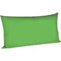 Produktbild: Fleuresse Mako-Satin-Kissenbezug uni colours, Farbe 7048 grasgrün, Größe 40x80 cm