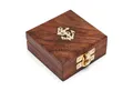 Produktbild: NKlaus Dekofigur 7x7x2,5cm natur Holzbox massiv Messing Verschluss gold maritime Deko G, Made in Germany