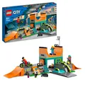 Produktbild: LEGO 60364 City Skaterpark, Spielzeug für Kinder ab 6 Jahren, mit BMX-Rad, Skateboard, Scooter, Inline-Skates und 4 Skater-Minifiguren zum Ausführen von Stunts, 2023 Set