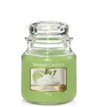 Produktbild: Yankee Candle Duftkerze im Glas (mittelgroß) | Vanilla Lime | Brenndauer bis zu 75 Stunden