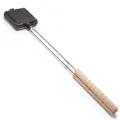 Produktbild: Petromax Gusseiserne Sandwicheisen Form, bereits eingebrannt, Lagerfeuer & Grill, Camping & Outdoor-Küche, Perfekt für Toasts und Sandwiches, langer Stiel mit Holzgriff, 11 x 11 cm