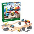 Produktbild: BRIO World 33210 Straßen & Schienen Steinverlade Set - Inklusive Frachtlok mit Kranwagen, Zwei LKWs und Straßenplatten - Geeignet für Kinder ab 3 Jahren