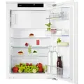 Produktbild: AEG Einbaukühlschrank / 880 mm / 4-Sterne-Gefrierfach / 118 L / Festtür TSF5O88WDF Weiß - Weiß