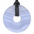Produktbild: Lebensquelle Plus Edelstein Donut Ø 30 mm + Baumwollband + Edelsteinkarte | Naturstein Anhänger Halskette | Echte Heilsteinkette inkl. Band (Chalcedon, blau)