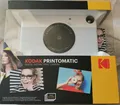 Produktbild: Kodak PRINTOMATIC-Digitale Sofortbildkamera 5MP Sticky-Back-Funktion Grau OVP