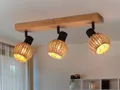 Produktbild: Deckenstrahler innen 3 flammig mit Holz und Lampenschirmen aus Rattan, B: 50cm
