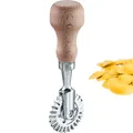 Produktbild: Westmark Ravioli Ausstecher/ Teigrad Sofia – Praktisches Teigrädchen zum Ausstechen von selbstgemachten Nudeln und Gebäckteig, Rad ø 39 mm – Zink, Buchenholz