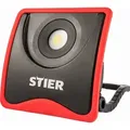 Produktbild: STIER Akku COB LED Baustrahler, 2200 Lumen, starker 7800 mAh Akku, flexibler Standfuß, Aluminiumgehäuse, Akku Strahler, Arbeitsleuchte, inkl. Net...