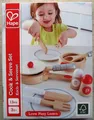 Produktbild: Hape  Koch- und Servierset aus Holz - Set 13 teilig -