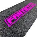 Produktbild: Fantic26 Stunt-Scooter Griptape Ersatz I Park I Kinder I Trick I Tret I Roller I Anti Rutsch Sandpapier 58,5cm I Passend für Decks bis 58,5cm x 15,5cm (Basic Schwarz/Pink)