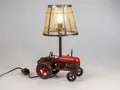 Produktbild: dekorative Tischlampe roter Traktor Antikoptik H. 41cm aus Metall Formano