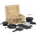 Produktbild: 10-teiliges Dutch Oven Set in Holzkiste mit Waffeleisen, Stieltopf, Grillpfanne und mehr - Bbq-toro