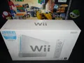 Produktbild: NINTENDO Wii || EINSTEIGERSET IN OVP + Wii SPORTS || CONTROLLER REMOTE NUNCHUK |