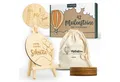 Produktbild: Amari Geschenkbox AMARI ® Meilensteinkarten Baby aus Holz - 42 Meilensteine Holztafeln