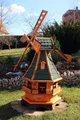 Produktbild: Holzdekoladen Deko-Windrad XL Gartenwindmühle aus Holz mit Solarbeleuchtung & Dachgauben