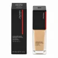 Produktbild: Shiseido Synchro Skin Radiant Lifting Foundation 240 Quartz  30ml