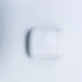 Produktbild: Apple AirPods Kopfhörer mit kabelgebundenem Ladecase Bluetooth     siehe Hinweis