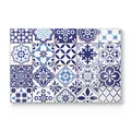 Produktbild: DEQORI Schneidebrett aus Glas | groß 30x20 cm | Motiv Azulejo Wandkacheln | Design Schneideplatte für Küche | Frühstücksbrett antibakteriell & rutschfest | Glasplatte & Servierplatte