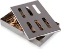 Produktbild: Blumtal Smoker Räucherbox aus rostfreiem Edelstahl - Gas-Grillzubehör oder Holzkohlegrill, 20x13x3,5cm, Silber, inklusive Buchenholz-Chips (150g)