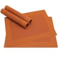 Produktbild: Moderne Tischsets in Orange im 4er Set - Abwaschbare Platzsets als rechteckige Tischuntersetzer - Gewebtes Platzdeckchen als Tischunterlage für Esstisch Wohnzimmer Tisch-Deko