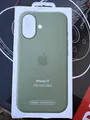 Produktbild: Original APPLE Silikon Case mit MagSafe Backcover Apple iPhone 17 Hellmoosgrün