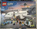 Produktbild: LEGO CITY: Passagierflugzeug (60367)