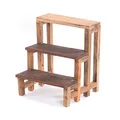 Produktbild: DESIGN DELIGHTS Holz PFLANZENTREPPE Palco | 3 Ebenen, Mahagoni, 46x40 cm | Blumentreppe, Pflanzregal, Blumenständer, Kräuterregal, Pflanzetagere, Pflanzenleiter