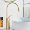 Produktbild: Waschtischmischer mit hohem Auslauf 360° Einhebel-Waschtischmischer Gold
