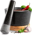 Produktbild: madeco Mörser mit Stößel Granit auf Holzsockel Eiche Ø 14,5 cm - Perfekt geeignet für Gewürze, Kräuter & Nüsse - Steinmörser Set - Design Granit Mörser & Stößel groß