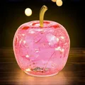 Produktbild: Spetebo LED Crackle Glas Apfel 11 cm - rosa - Deko Frucht in Bruchglas Optik - Tisch Lampe Leuchte mit Drahtlichterkette Batterie betrieben mit Timer