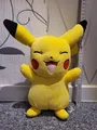 Produktbild: Pikachu Plüschfigur 28cm – Original lizenziertes Pokémon Kuscheltier Stofftier