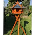 Produktbild: DARLUX handgefertigtes Sechseck Vogelhaus aus Holz wetterfest M - XXL mit und ohne Ständer I Futterhaus I Futterhäuschen I wetterfest I Bitumdach (Größe L mit Ständer, Blau - Braun)