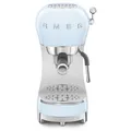 Produktbild: SMEG ECF02PBEU 50s Style Espresso-Kaffeemaschine Pastellblau