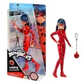 Produktbild: BANDAI - Figur - Miraculous Ladybug - Ankleidepuppe - 26 cm - Ladybug mit ihrem Yoyo im Telefonmodus - Neues Kostüm mit Vinyl-Effekt - P50028