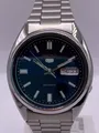 Produktbild: SEIKO 5 AUTOMATIK BLAUES ZIFFERBLATT EDELSTAHL ARMBAND HERREN UHR SNXS77K1