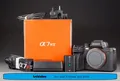 Produktbild: Sony Alpha a7R V 61MP Systemkamera 300 Auslösungen OVP Neuwertig A7rV A7