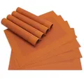 Produktbild: Moderne Tischsets in Orange im 8er Set - Abwaschbare Platzsets als rechteckige Tischuntersetzer - Gewebtes Platzdeckchen als Tischunterlage für Esstisch Wohnzimmer Tisch-Deko