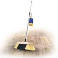 Produktbild: Novaliv Zimmerbesen mit Stiel FEINE KUNSTBORSTEN Besen weiche Borsten dicht besetzt Schrankbesen Holzbesen mit Teleskopstiel Künstliche PP Borsten Besen für Laminat und Parkett Stubenbesen