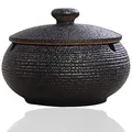 Produktbild: Panngu Windaschenbecher Schwarz Retro Keramik, Aschenbecher mit Deckel für Draußen, Einfachheit Zigarren Aschenbecher für Zuhause und Büro Dekoration (11.5X8.5cm)