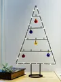 Produktbild: Metall LED Tannenbaum mit Haken zum selbst dekorieren - inkl. 5 Christbaumkugeln - Weihnachtsbaum Christbaum Aufsteller 61 cm schwarz Tischdeko