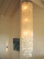 Produktbild: Muschellampe Oceanlights Muschellampe, Deckenlampe/Deckenleuchte, Muschelleuchte aus tausenden Capiz, Perlmutt Plättchen - Modell Samoa XL / 200 cm hoch/Hängeleuchten aus natürlichen Materialien