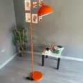 Produktbild: bamyum Gorkiede Stehleuchte Metall, Stehlampe Wohnzimmer, Moderne Stehleuchte für Schlafzimmer, Kinderzimmer mit E27 Fassung, 30 cm Breit, verstellbarer Lampenschirm, Stehluchte Orange