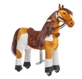 Produktbild: PONNIE Reitpferd mit Rollen Misty S für Kinder 3-6 Jahre (30 kg) – Ohne Batterie – Mitwachsend dank höhenverstellbarer Steigbügel – Kämmbar mit abnehmbarem braun Sattel – Für drinnen & draußen – 87 cm