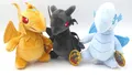 Produktbild: Yu-Gi-Oh! 3 St. Plüschdrachen Blue-Eyes, Wingend, Red-Eyes B, je 20 cm.